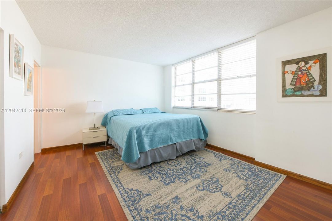 В аренду: $3,500 (2 спален, 2 ванн, 990 Квадратных фут)