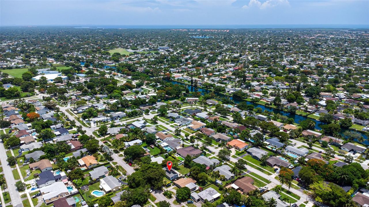 На продажу: $589,999 (4 спален, 2 ванн, 1288 Квадратных фут)