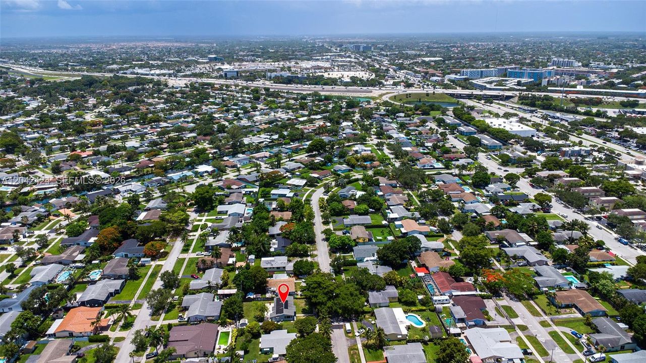 На продажу: $589,999 (4 спален, 2 ванн, 1288 Квадратных фут)