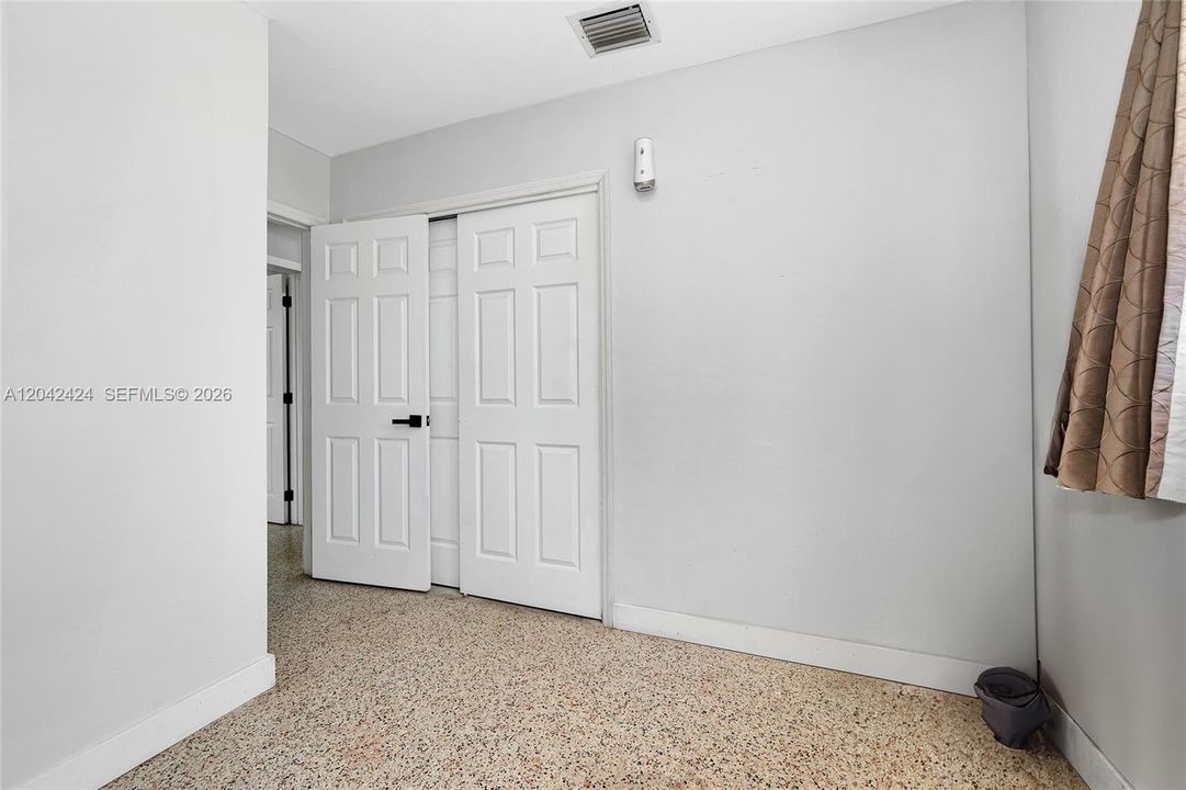 На продажу: $589,999 (4 спален, 2 ванн, 1288 Квадратных фут)