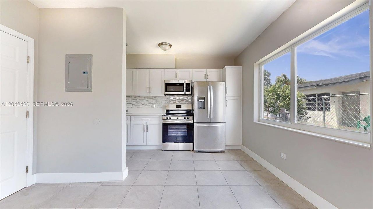 Living & Kitchen