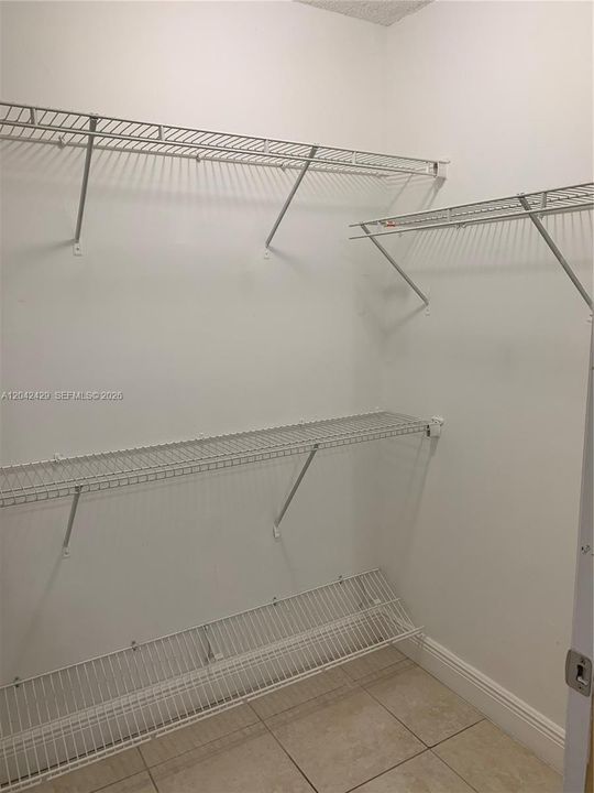 For Rent: $2,750 (3 beds, 2 baths, 1180 Square Feet)