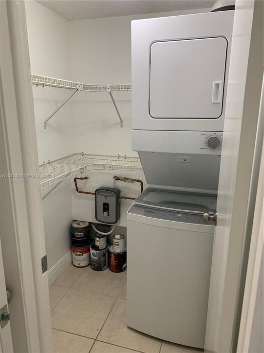 For Rent: $2,750 (3 beds, 2 baths, 1180 Square Feet)