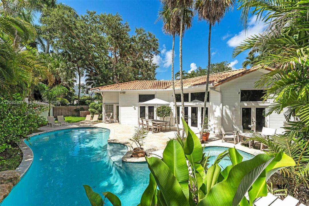 For Rent: $14,800 (4 beds, 3 baths, 2959 Square Feet)
