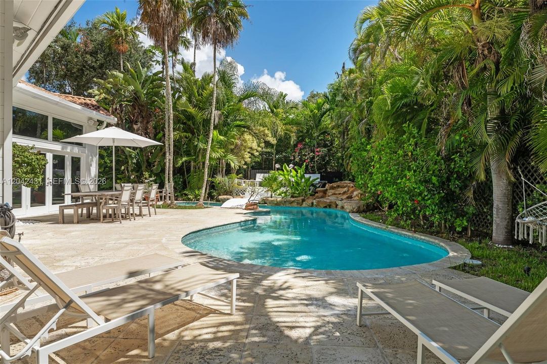 For Rent: $14,800 (4 beds, 3 baths, 2959 Square Feet)