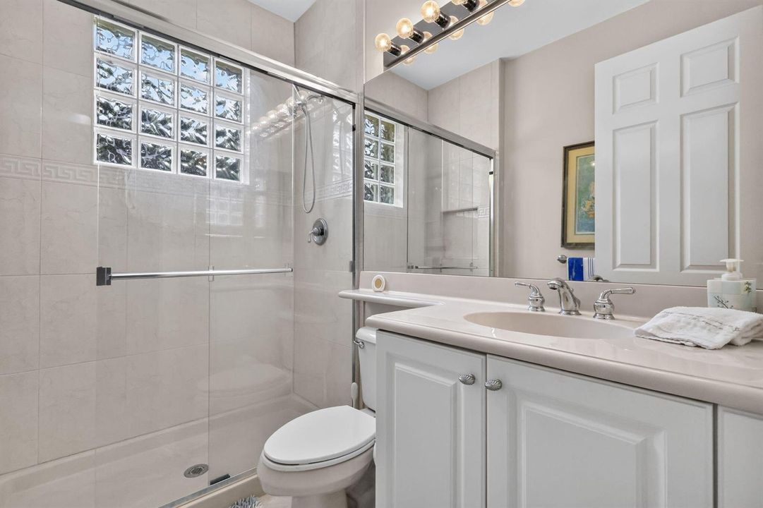 Lovely 2nd Bathroom