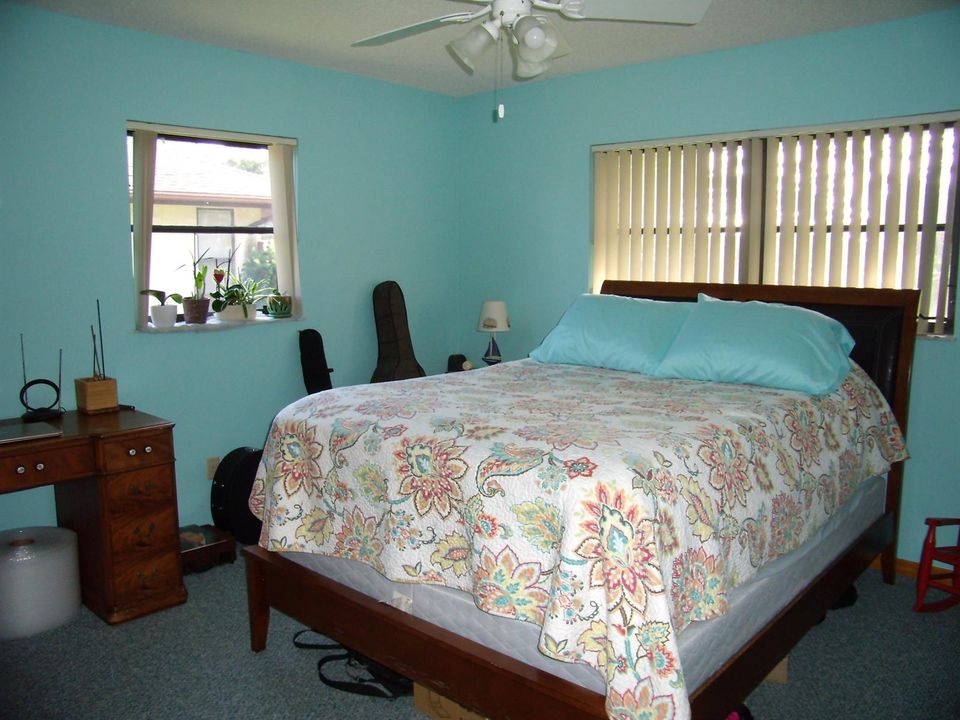 2nd bedroom