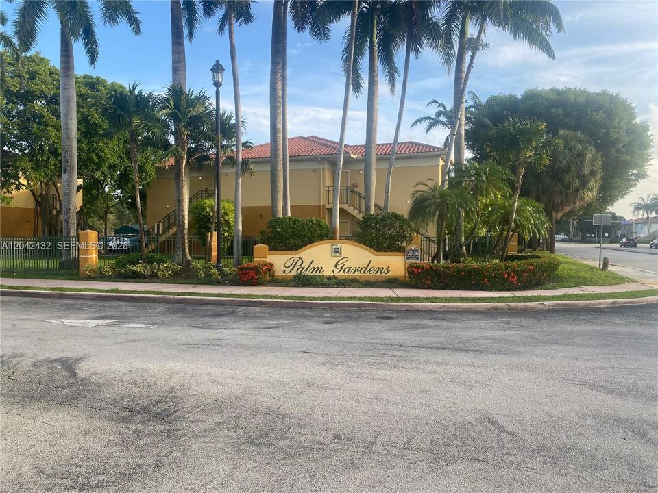 For Sale: $395,000 (2 beds, 2 baths, 1109 Square Feet)