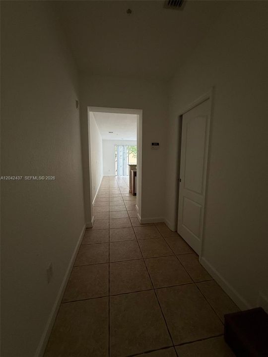 В аренду: $2,200 (2 спален, 2 ванн, 1030 Квадратных фут)