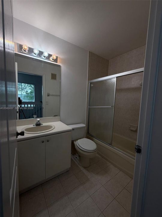 В аренду: $2,200 (2 спален, 2 ванн, 1030 Квадратных фут)