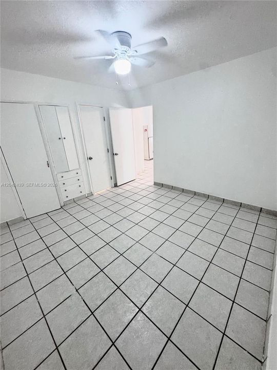 В аренду: $1,915 (4 спален, 4 ванн, 600 Квадратных фут)