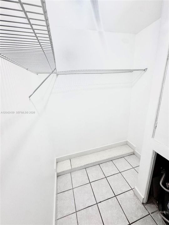 В аренду: $1,915 (4 спален, 4 ванн, 600 Квадратных фут)