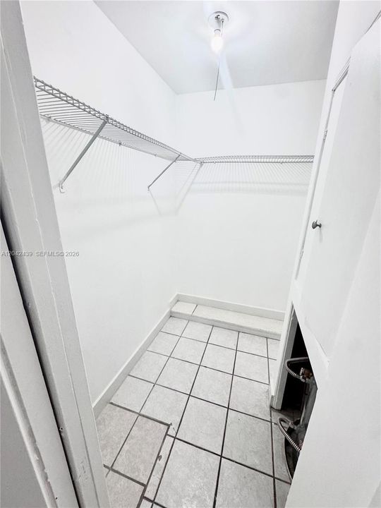 В аренду: $1,915 (4 спален, 4 ванн, 600 Квадратных фут)