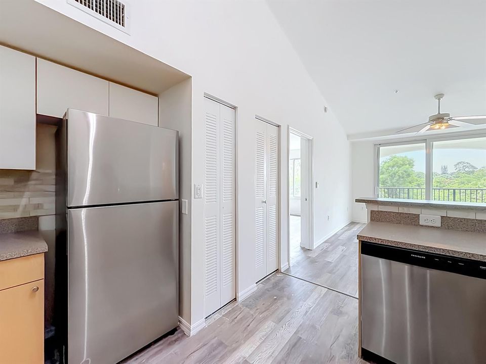 1119 Villa Circle-22