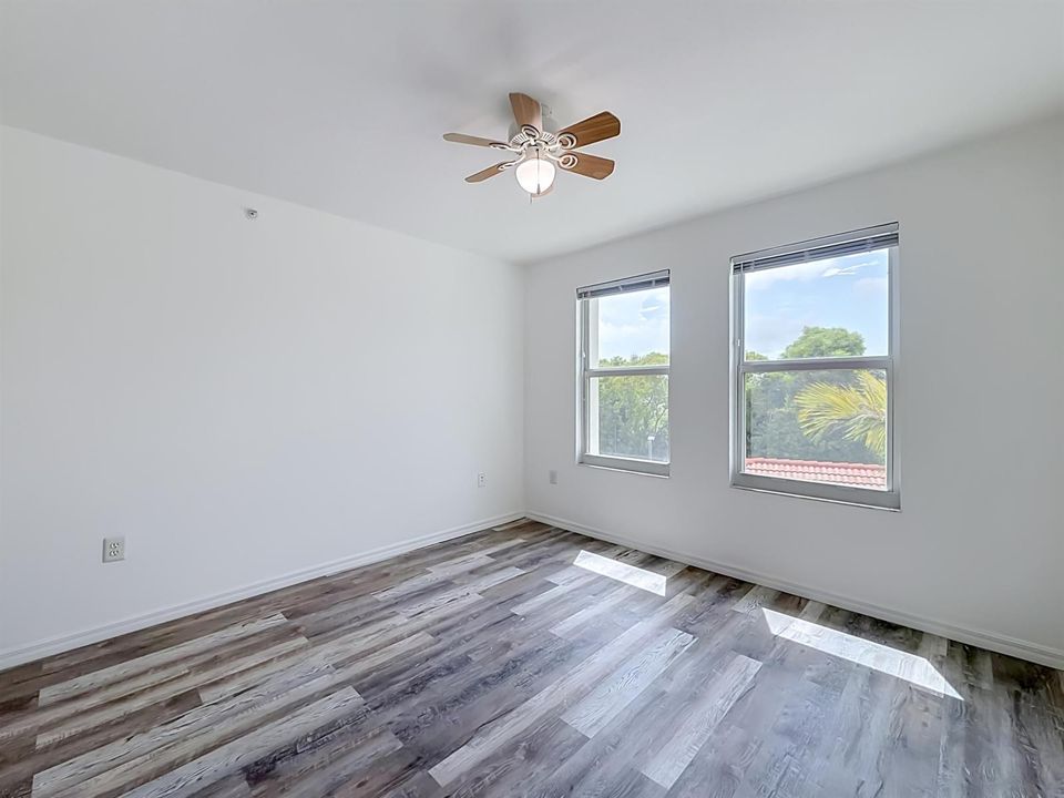 1119 Villa Circle-40
