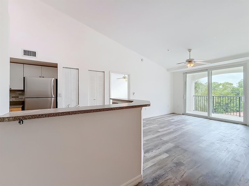 1119 Villa Circle-35