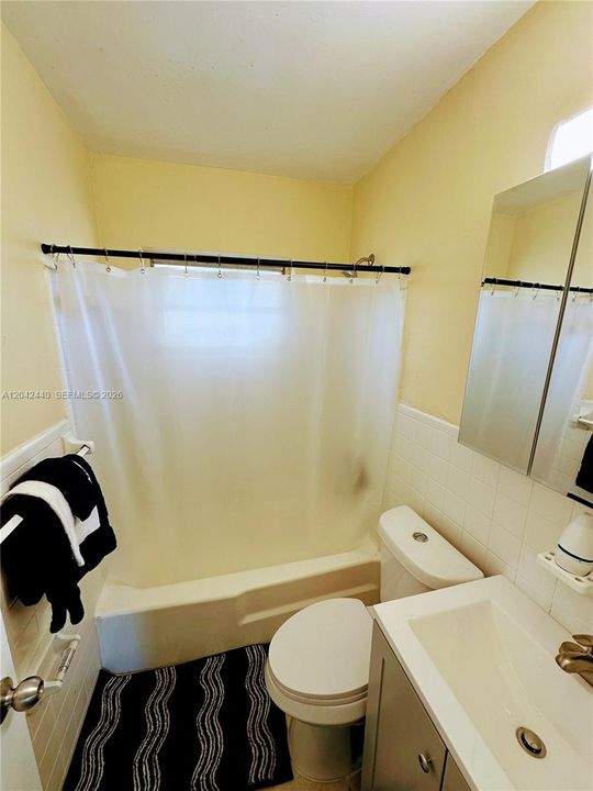 В аренду: $1,600 (2 спален, 1 ванн, 0 Квадратных фут)