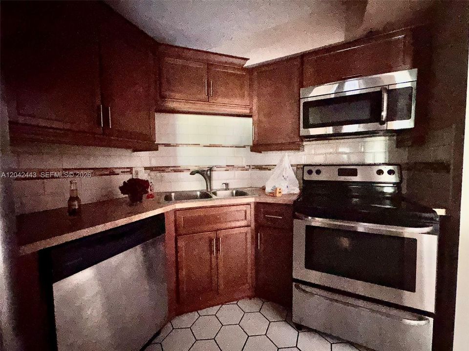 В аренду: $1,500 (1 спален, 1 ванн, 1000 Квадратных фут)