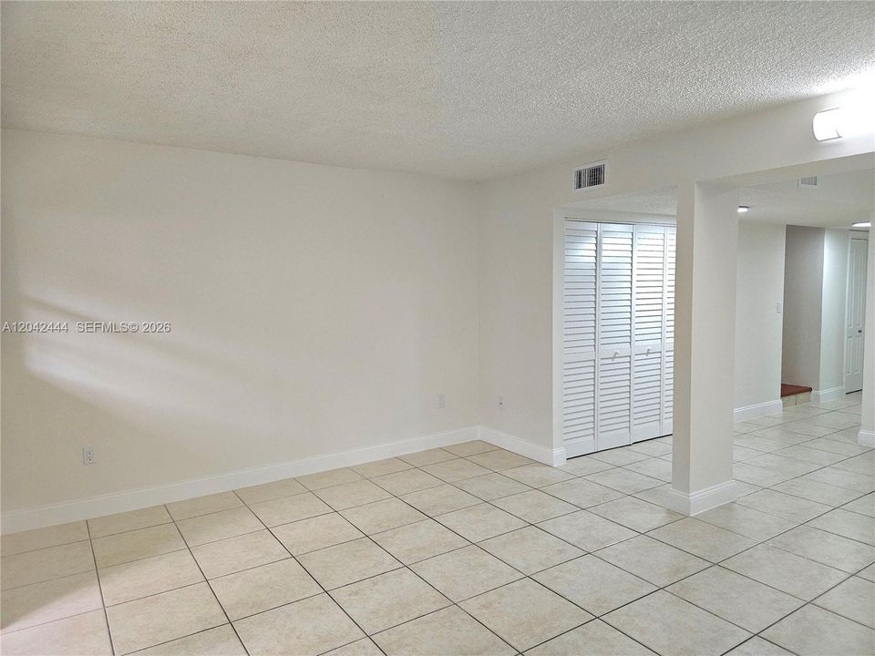 В аренду: $2,600 (2 спален, 2 ванн, 1108 Квадратных фут)