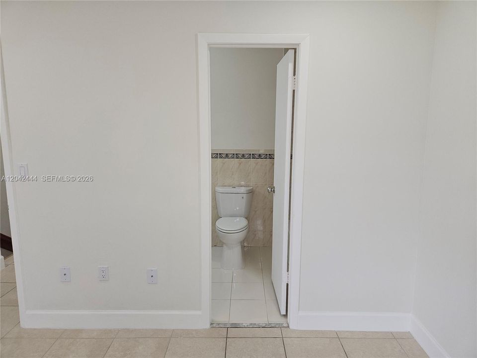 В аренду: $2,600 (2 спален, 2 ванн, 1108 Квадратных фут)