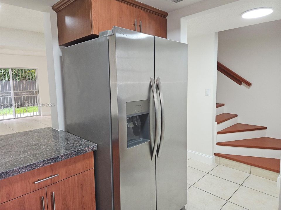 В аренду: $2,600 (2 спален, 2 ванн, 1108 Квадратных фут)