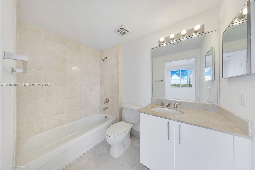 For Rent: $2,150 (1 beds, 1 baths, 670 Square Feet)