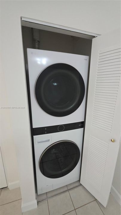 В аренду: $2,000 (1 спален, 1 ванн, 612 Квадратных фут)