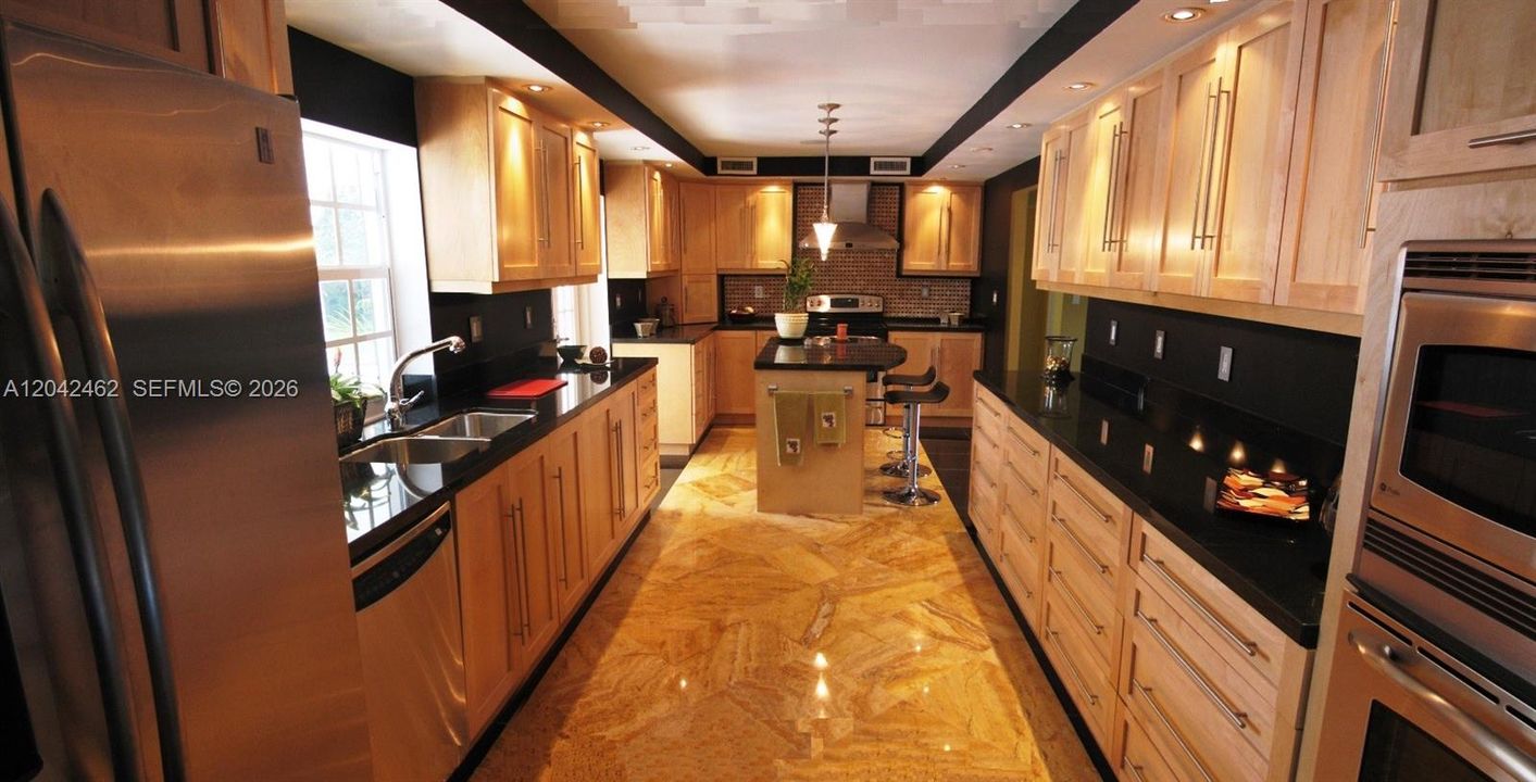 В аренду: $13,000 (4 спален, 4 ванн, 2798 Квадратных фут)