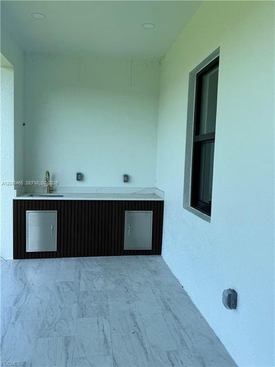 На продажу: $354,900 (3 спален, 2 ванн, 1650 Квадратных фут)