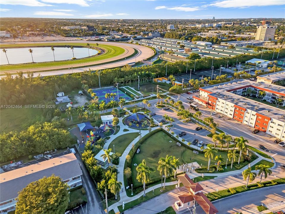 На продажу: $2,890,000 (0.30 acres)