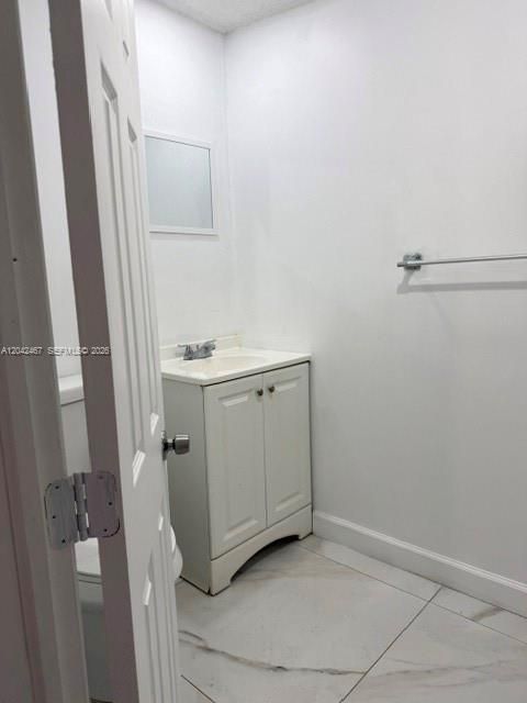 For Rent: $2,500 (2 beds, 1 baths, 1931 Square Feet)