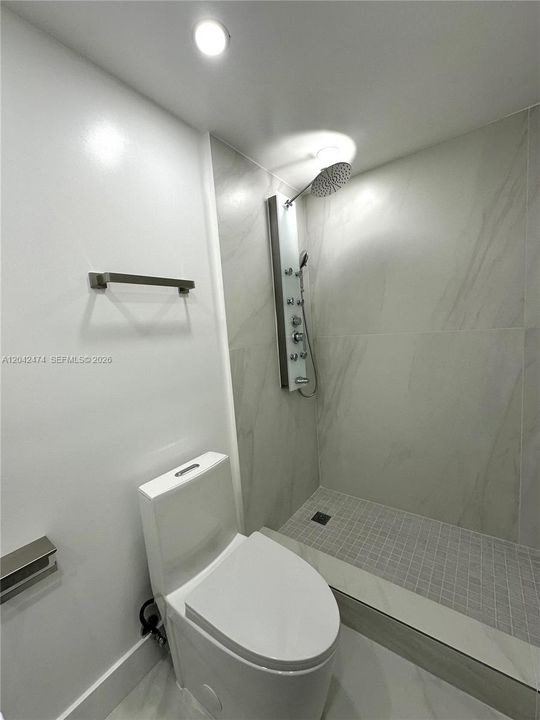 For Rent: $2,200 (1 beds, 1 baths, 620 Square Feet)