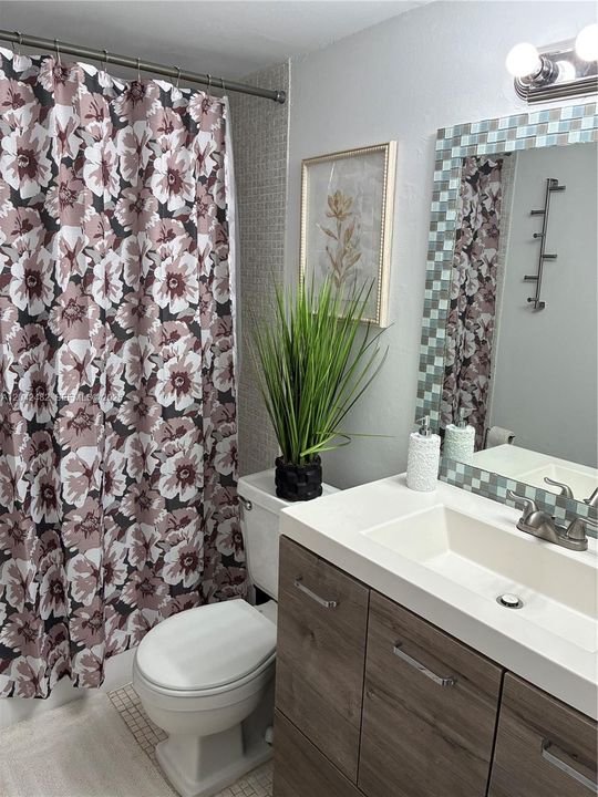 For Rent: $2,150 (2 beds, 2 baths, 963 Square Feet)