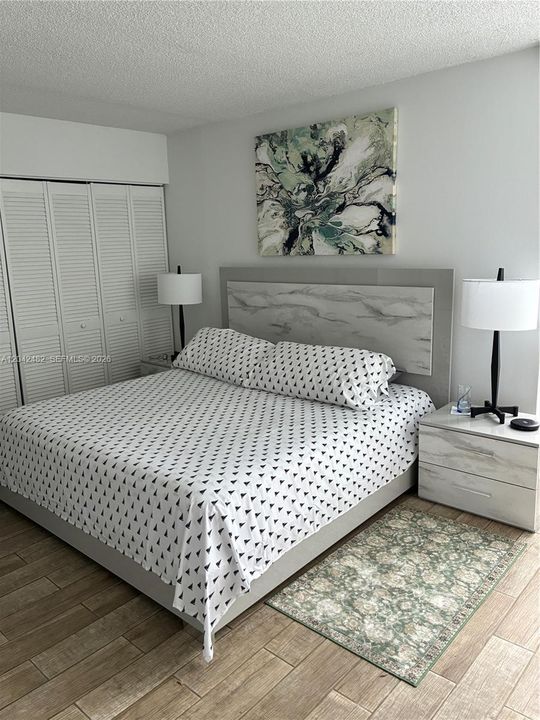 For Rent: $2,150 (2 beds, 2 baths, 963 Square Feet)