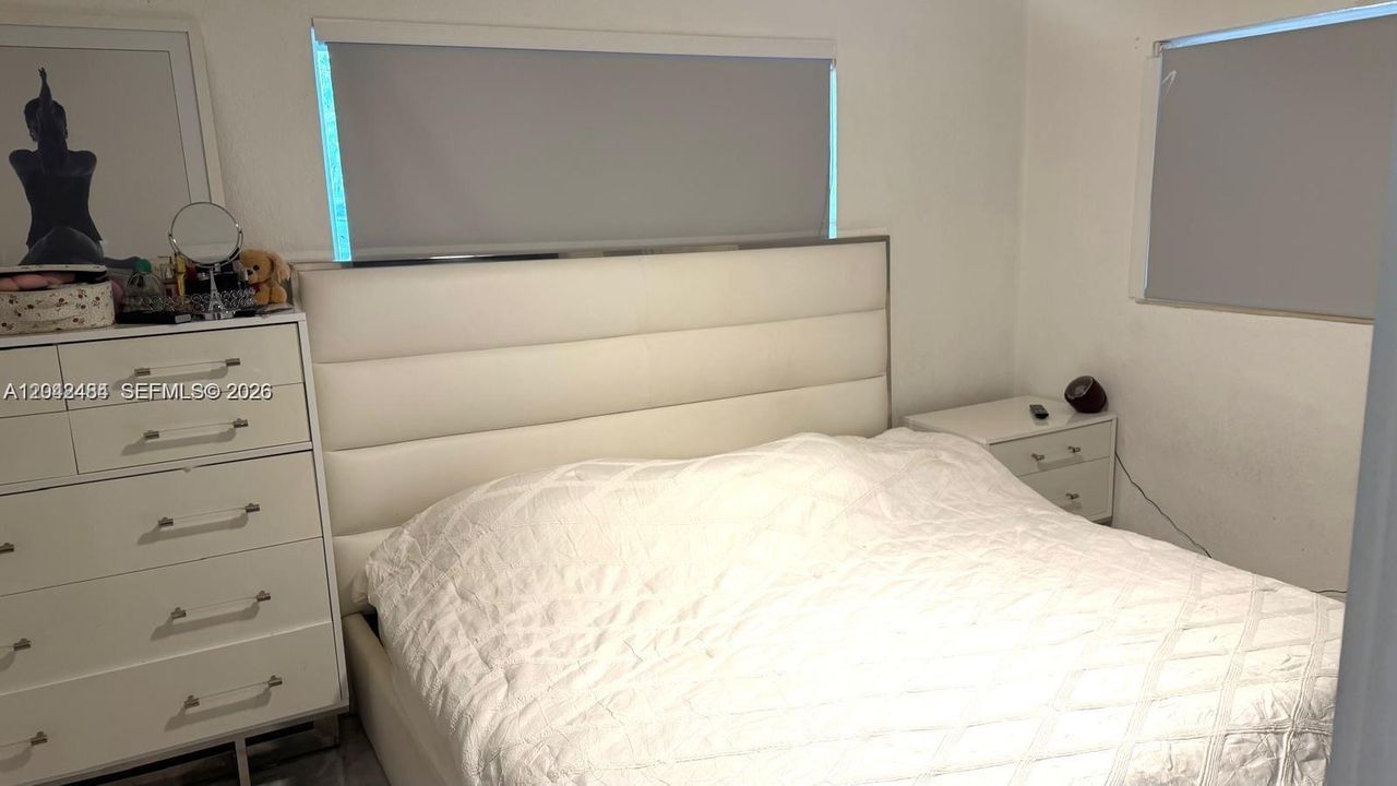 En Venta: $549,900 (3 camas, 2 baños, 875 Pies cuadrados)