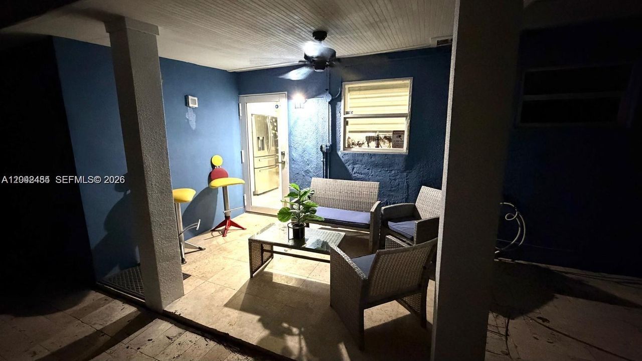 En Venta: $549,900 (3 camas, 2 baños, 875 Pies cuadrados)