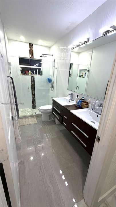 En Venta: $549,900 (3 camas, 2 baños, 875 Pies cuadrados)