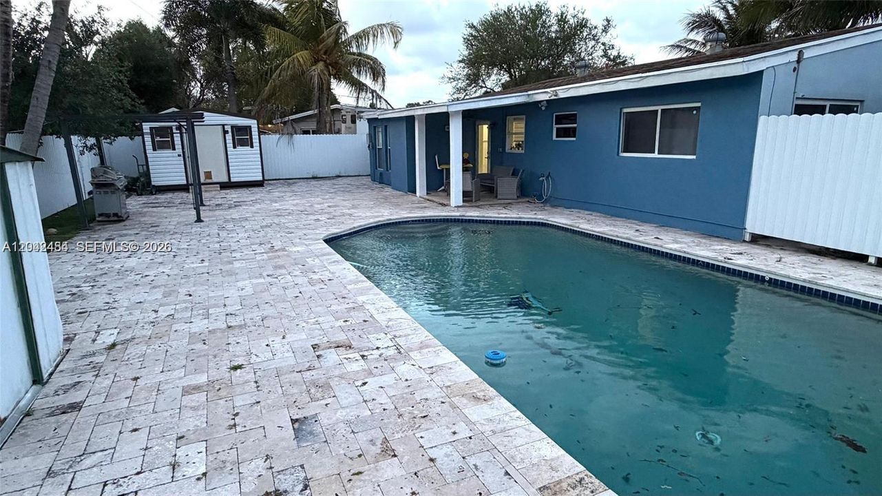 En Venta: $549,900 (3 camas, 2 baños, 875 Pies cuadrados)