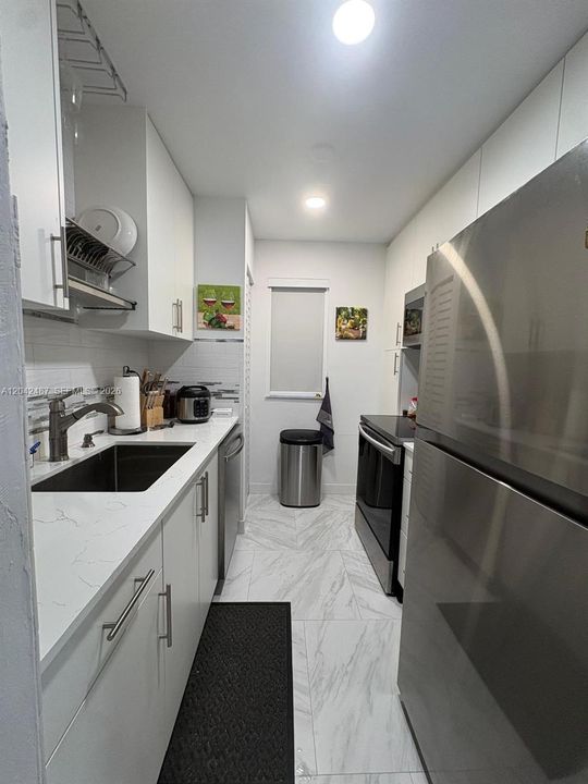 В аренду: $1,900 (1 спален, 1 ванн, 689 Квадратных фут)