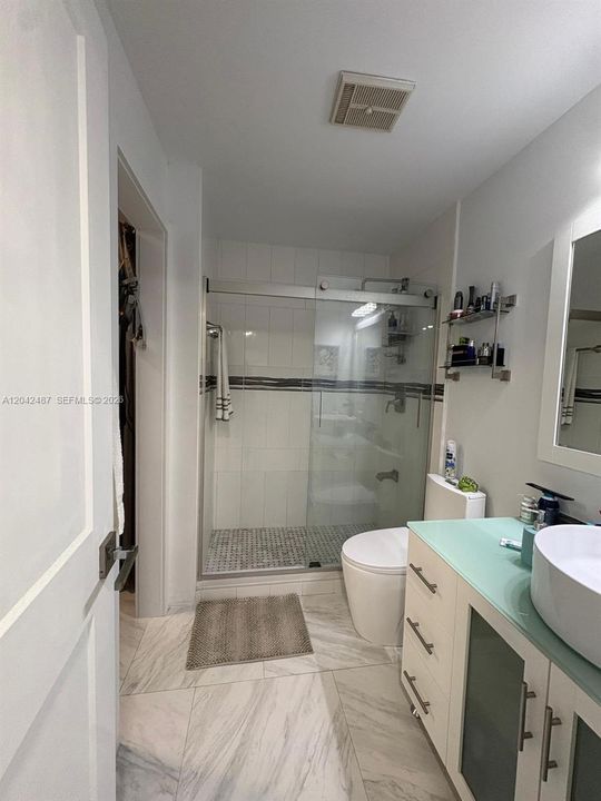 В аренду: $1,900 (1 спален, 1 ванн, 689 Квадратных фут)