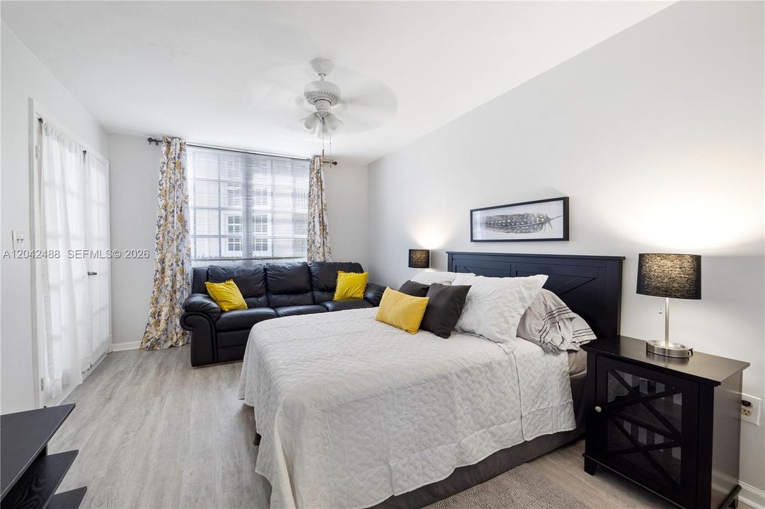 В аренду: $3,200 (2 спален, 2 ванн, 910 Квадратных фут)