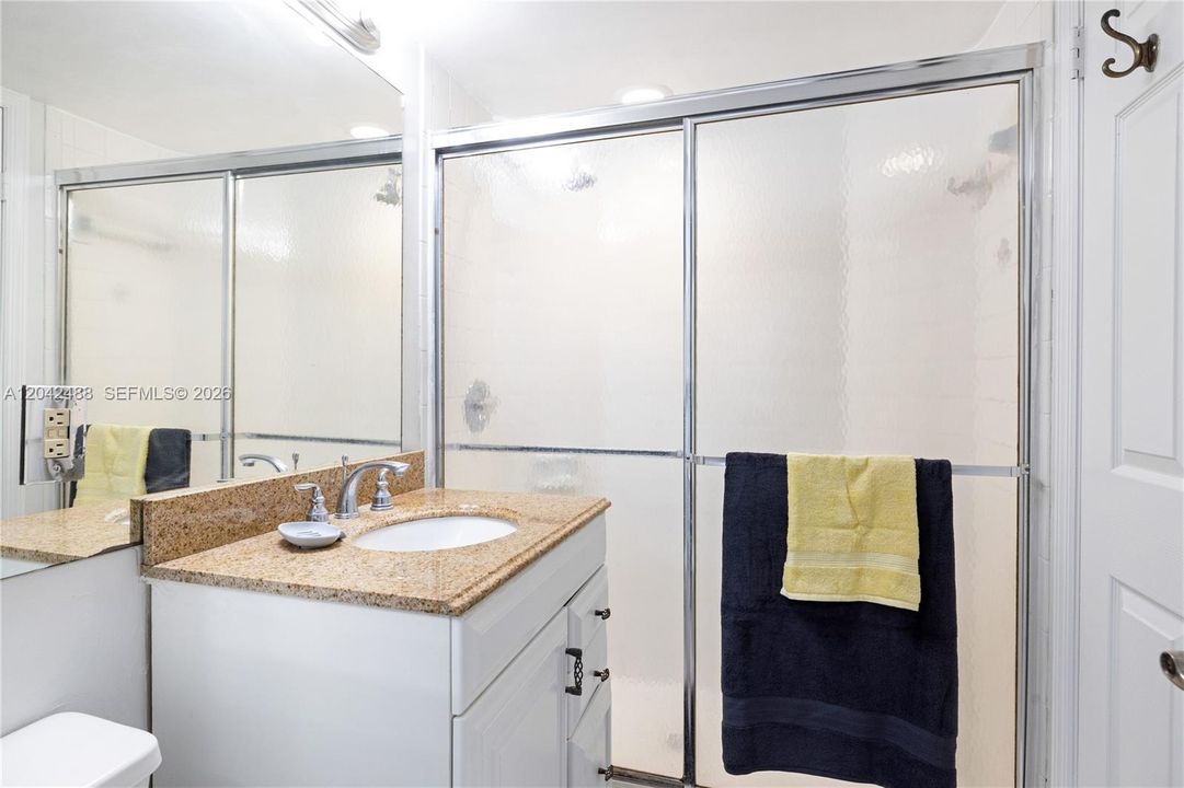 В аренду: $3,200 (2 спален, 2 ванн, 910 Квадратных фут)