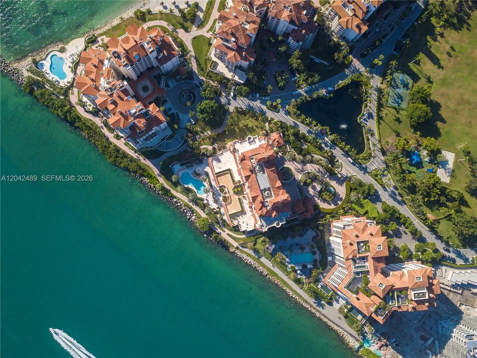 В аренду: $50,000 (4 спален, 4 ванн, 3690 Квадратных фут)