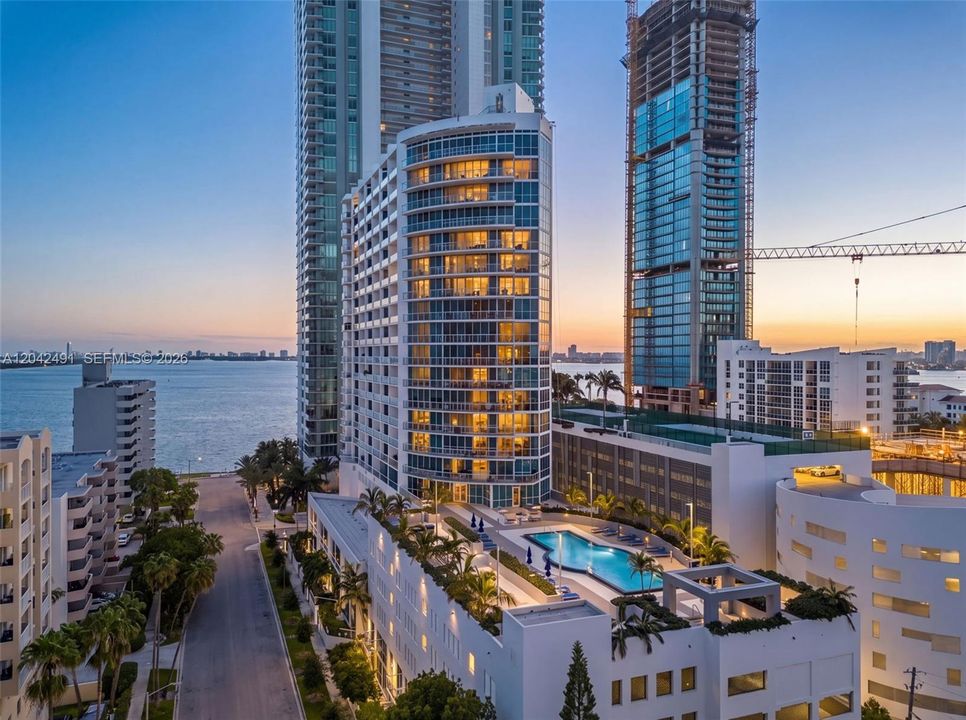 For Sale: $749,000 (2 beds, 2 baths, 1380 Square Feet)