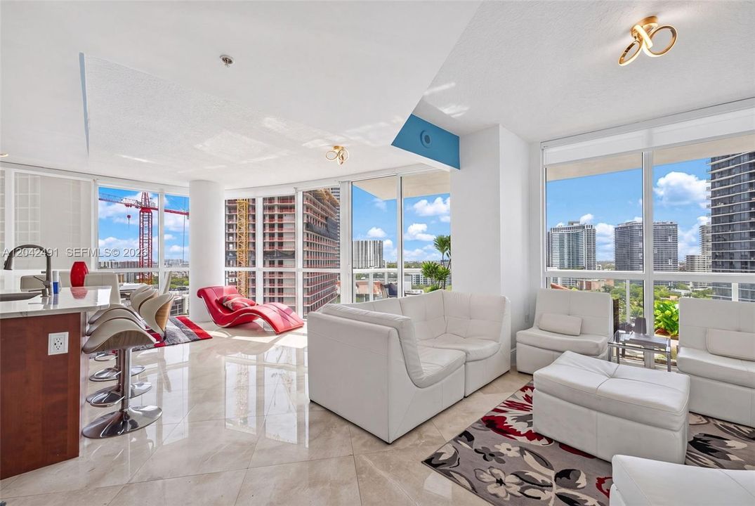 For Sale: $749,000 (2 beds, 2 baths, 1380 Square Feet)