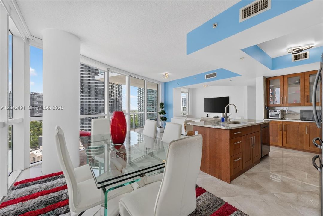 For Sale: $749,000 (2 beds, 2 baths, 1380 Square Feet)