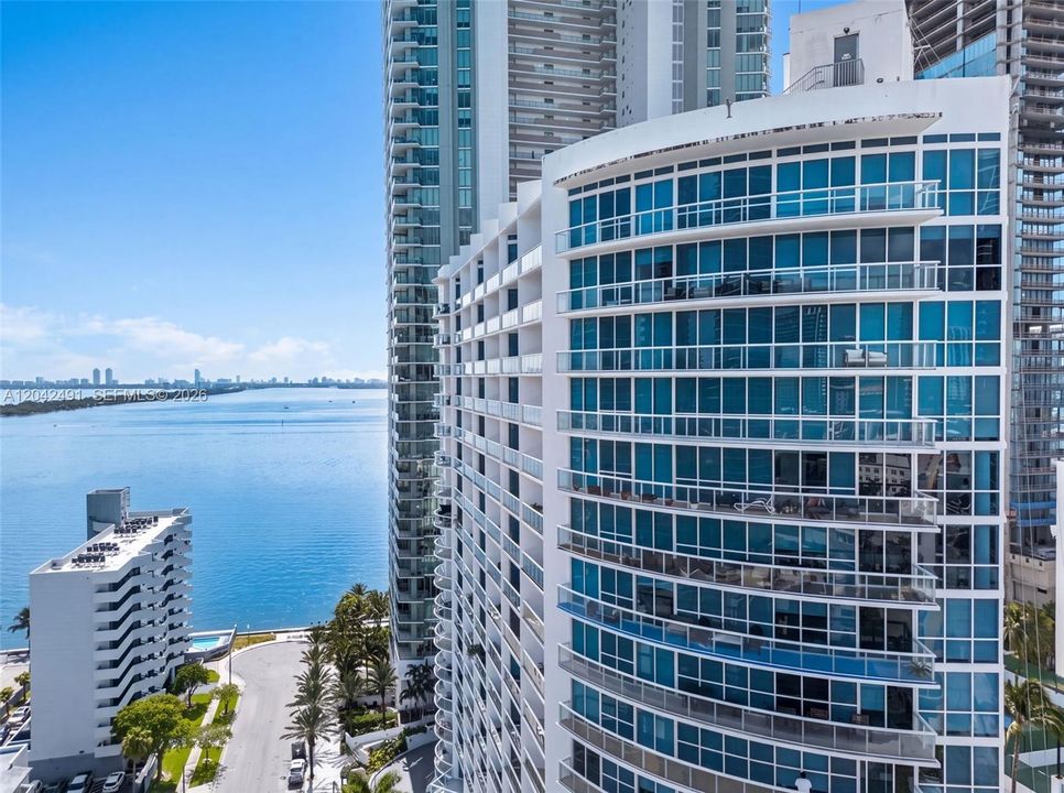 For Sale: $749,000 (2 beds, 2 baths, 1380 Square Feet)