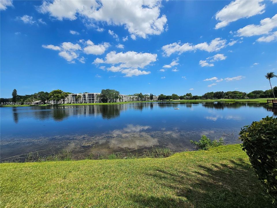 For Sale: $285,000 (3 beds, 2 baths, 1155 Square Feet)