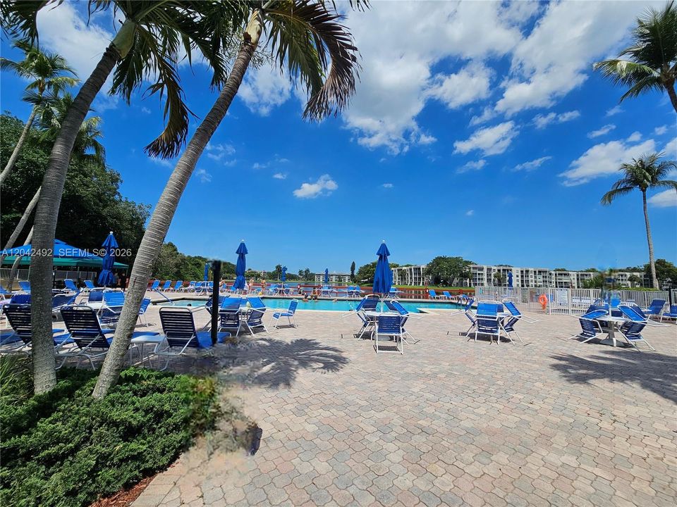 For Sale: $285,000 (3 beds, 2 baths, 1155 Square Feet)
