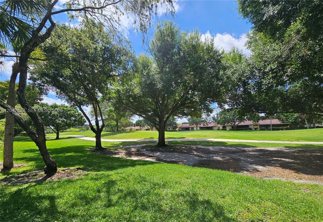 For Sale: $285,000 (3 beds, 2 baths, 1155 Square Feet)
